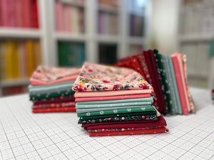 Holiday House Fat Quarter Bundle (13) - Mixed Designers