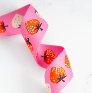 Strawberry in Daisy - Kimberly Kight