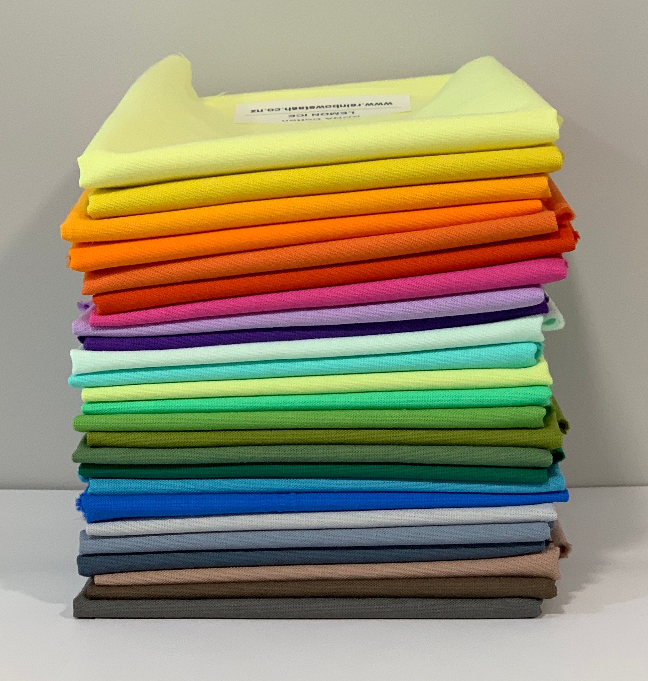 25 New KONA Colours Fat Quarter Bundle