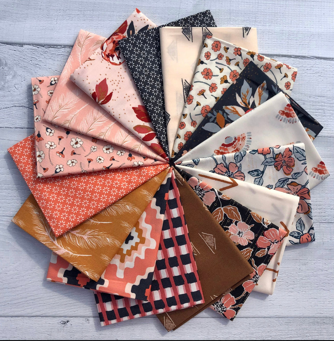 Homebody Fat Quarter Bundle (16) - Sharon Holland AGF – Rainbow Stash